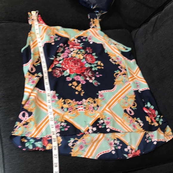 DR2 Floral Hi-Low Hem Top with V-Neck & Wide Straps and Open Design Back-XL - Picture 12 of 12